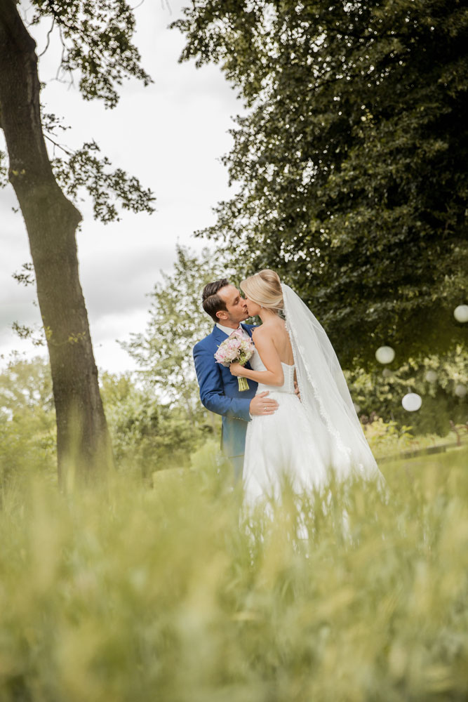 bruidsfotografie-het-klooster-ter-apel-gaffel-wedding-bruiloft-john-miranda00053